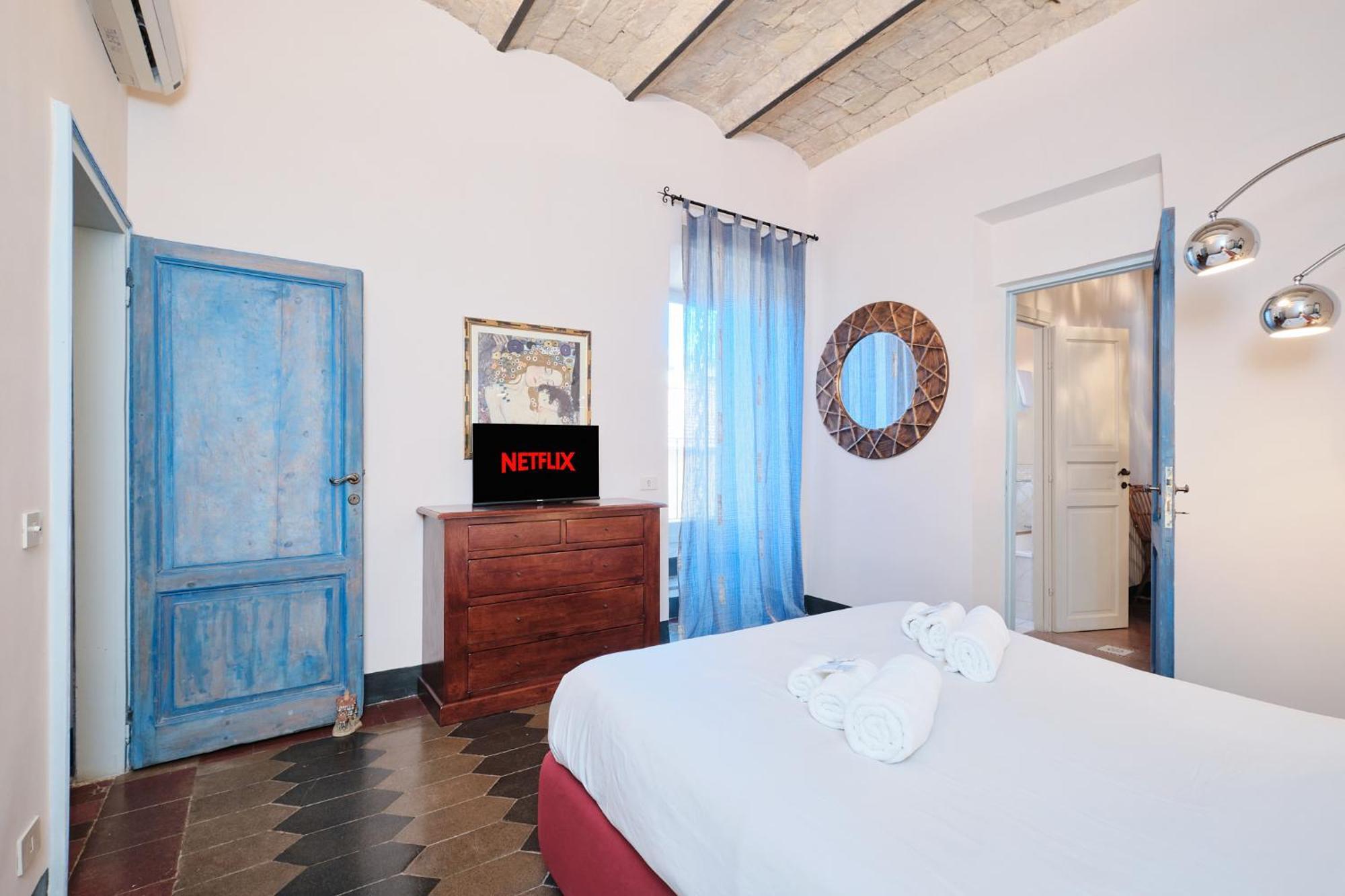 Penthouse With A View Of - 2 Bedrooms And 2 Bathrooms Apartment Rome
